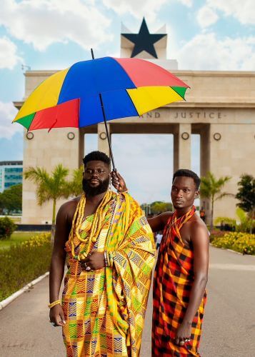 GlennSamm and Friends fete urchins on the street of Accra