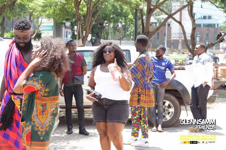 GlennSamm and Friends fete urchins on the street of Accra