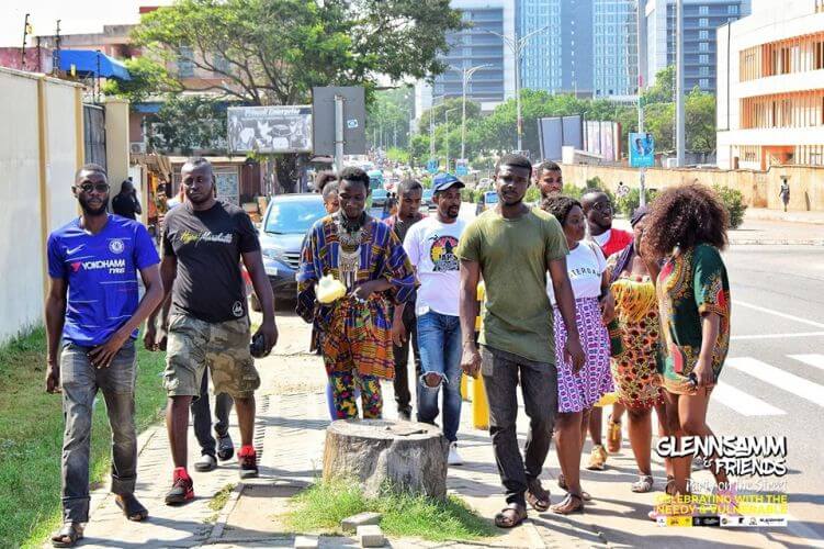 GlennSamm and Friends fete urchins on the street of Accra
