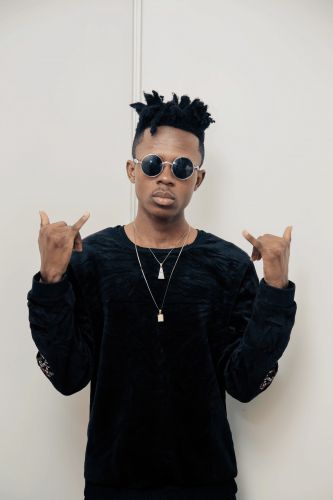 BET Mistakes Strongman For Sarkodie