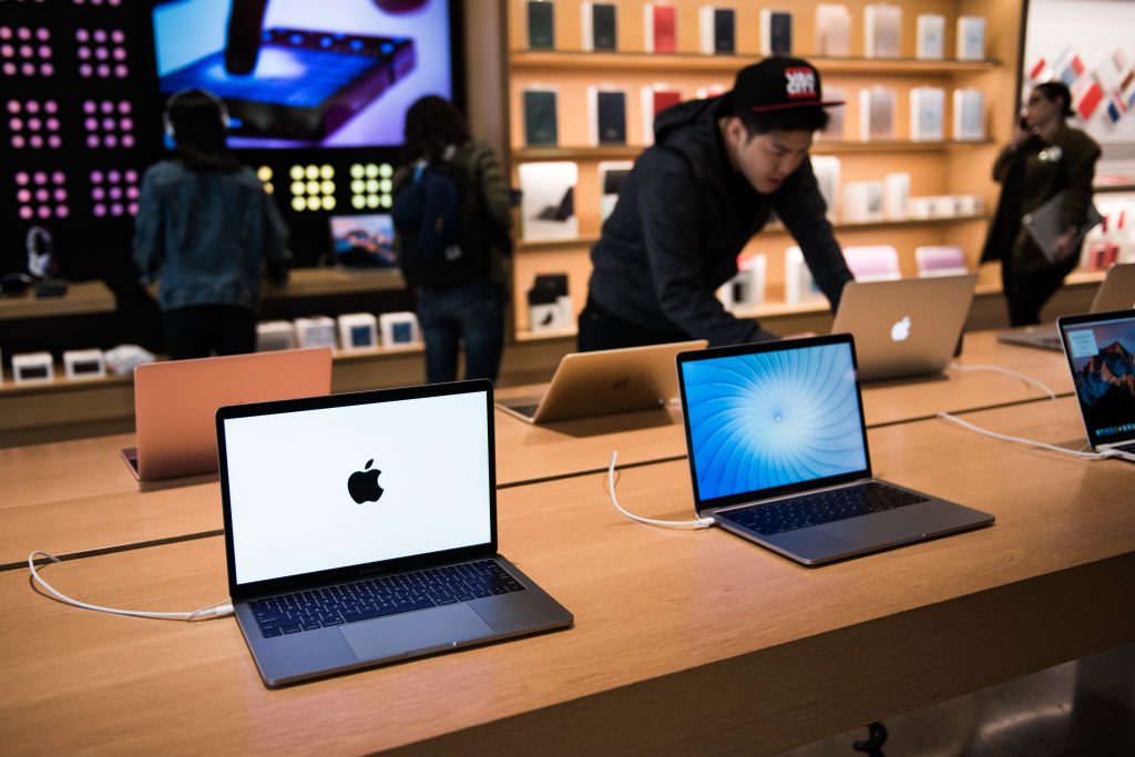 More Airlines Are Banning Apple Laptops From Checked Luggage