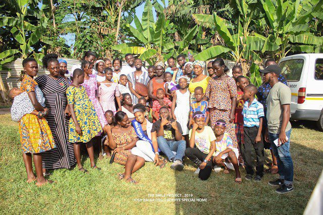 Josh Bauer Organization Spends Christmas with Adehye Special Home