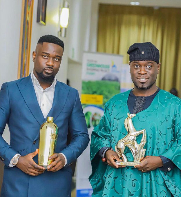 DR UN award