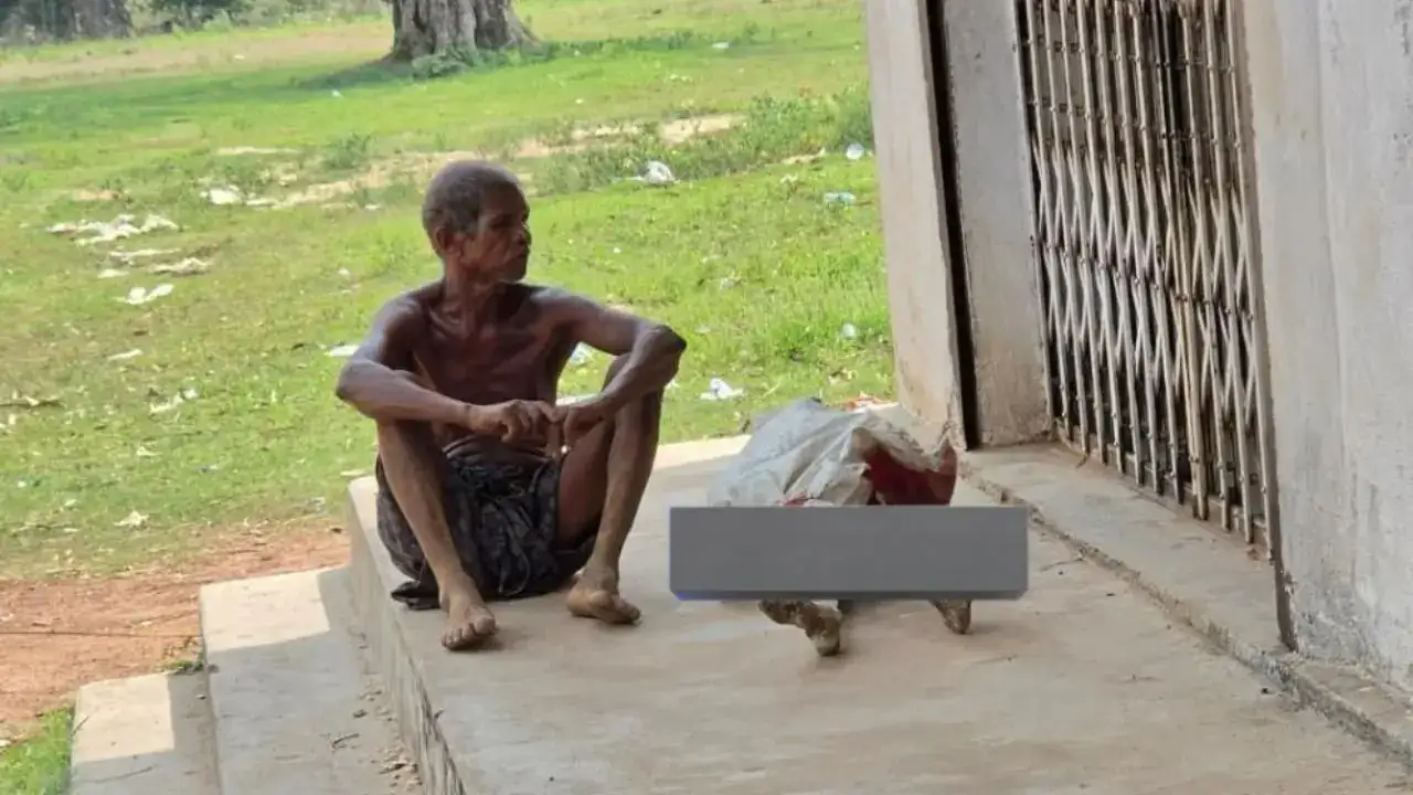odisha man carries sisters skeleton bank keonjhar india