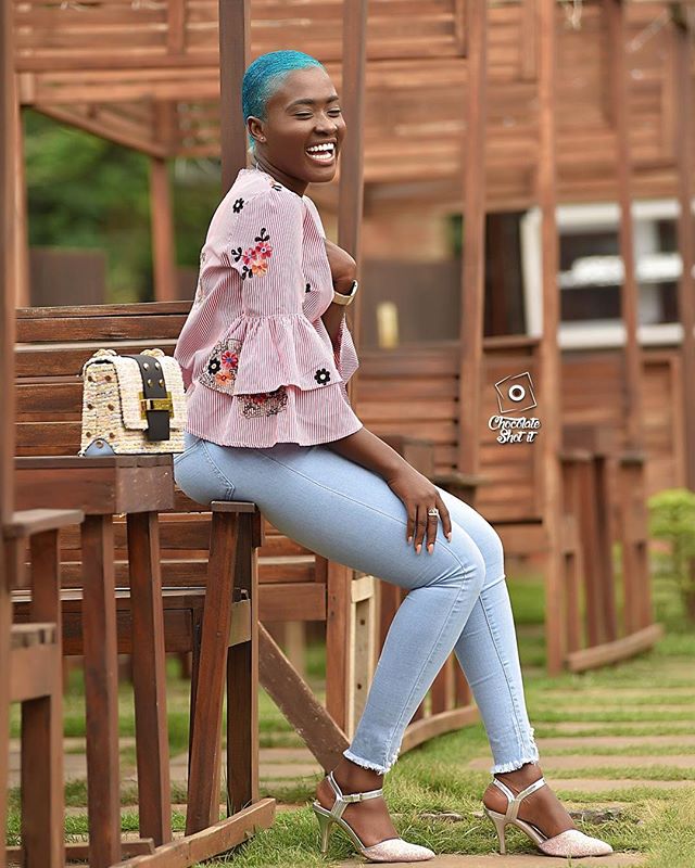 Fans jab bubbly actress Fella Makafui for looking horrible in blue hair