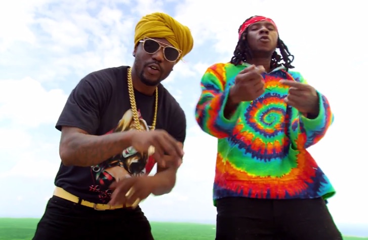 R2Bees sign deal with Universal Music Group, delays new album